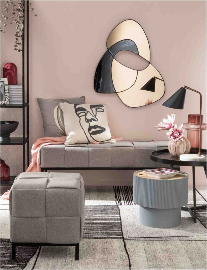 Decor 20240501-A32 - Image 1